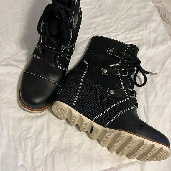 Sorel Joan of arctic black and white wedge boot - Picture 3 of 7